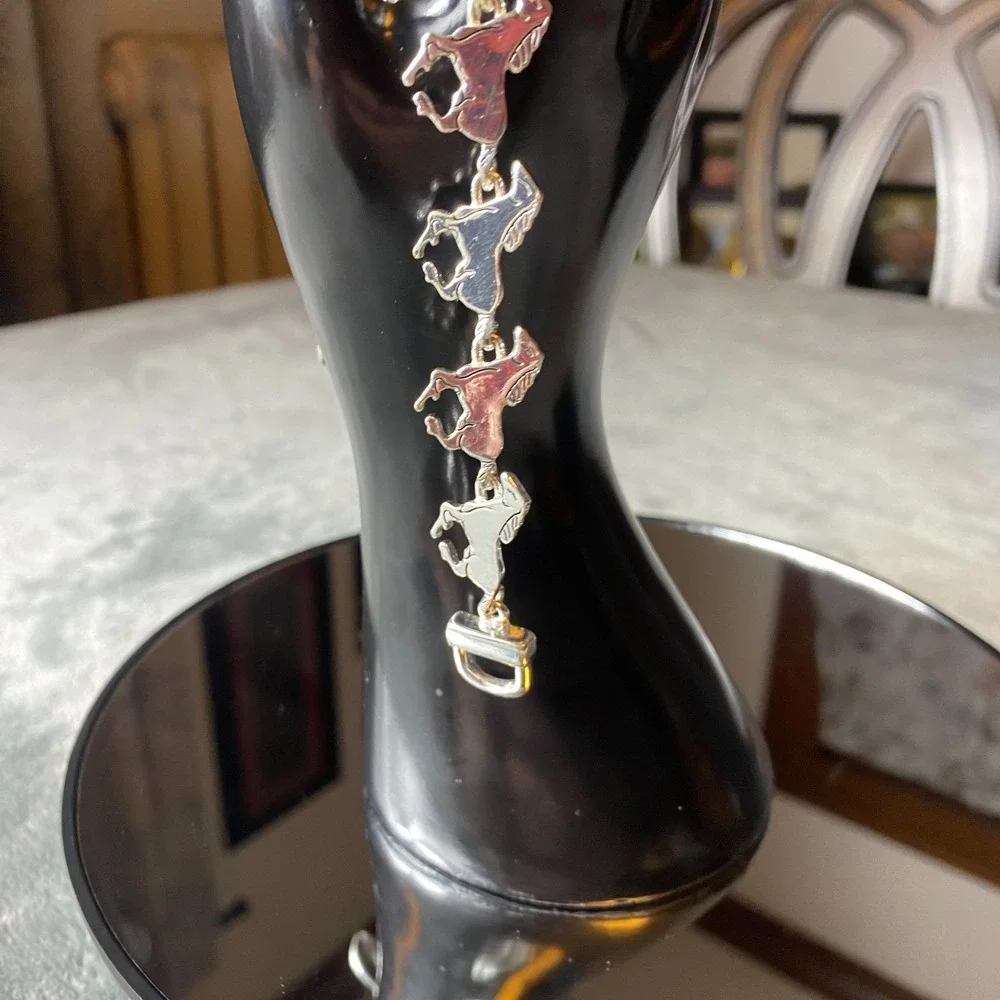 Horse Bracelet Magnetic Closure Clasp Ride Country Farm Theme Plain SILVER